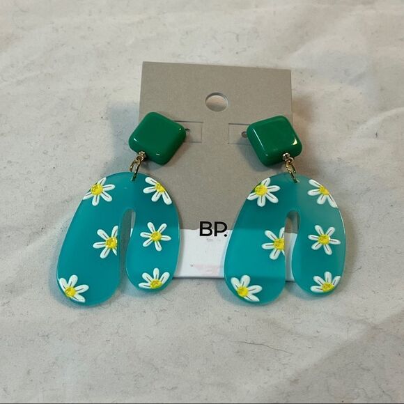 BP Earrings Acrylic Blue Rainbow Daisy Hang Flower Casual Fun Trendy - Picture 1 of 3